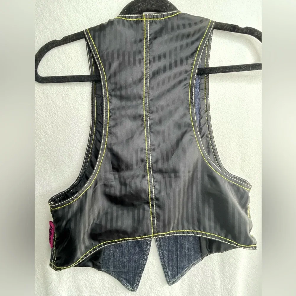 Akademiks Denim Vest with Paint Splatter - Picture 2 of 6